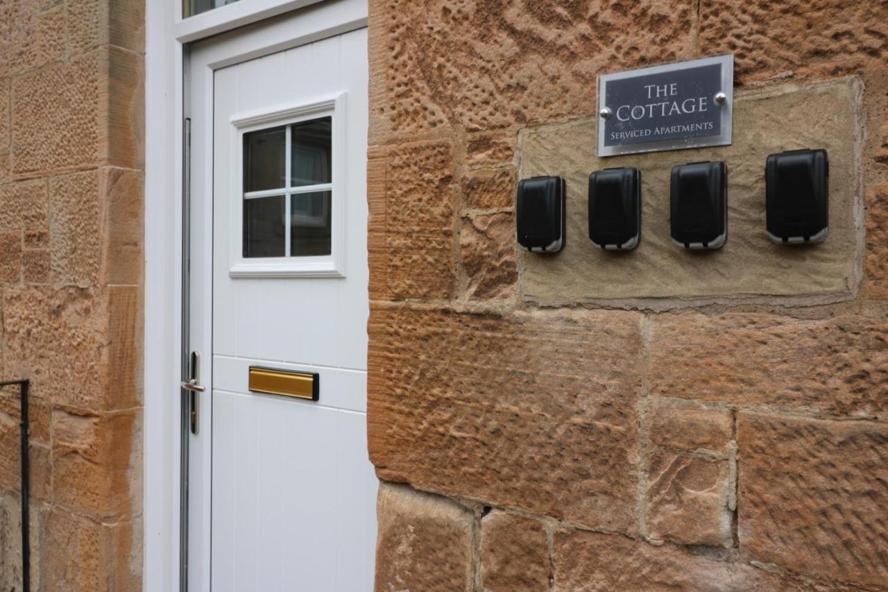 Signature - Linden Cottage Room 2 Airdrie Exterior foto